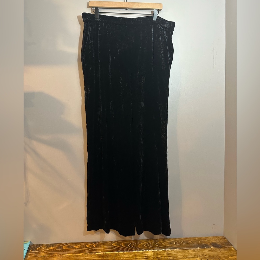 Faherty Stretch Silk Velvet Genevieve Pant - Black Size XL - Picture 3 of 12